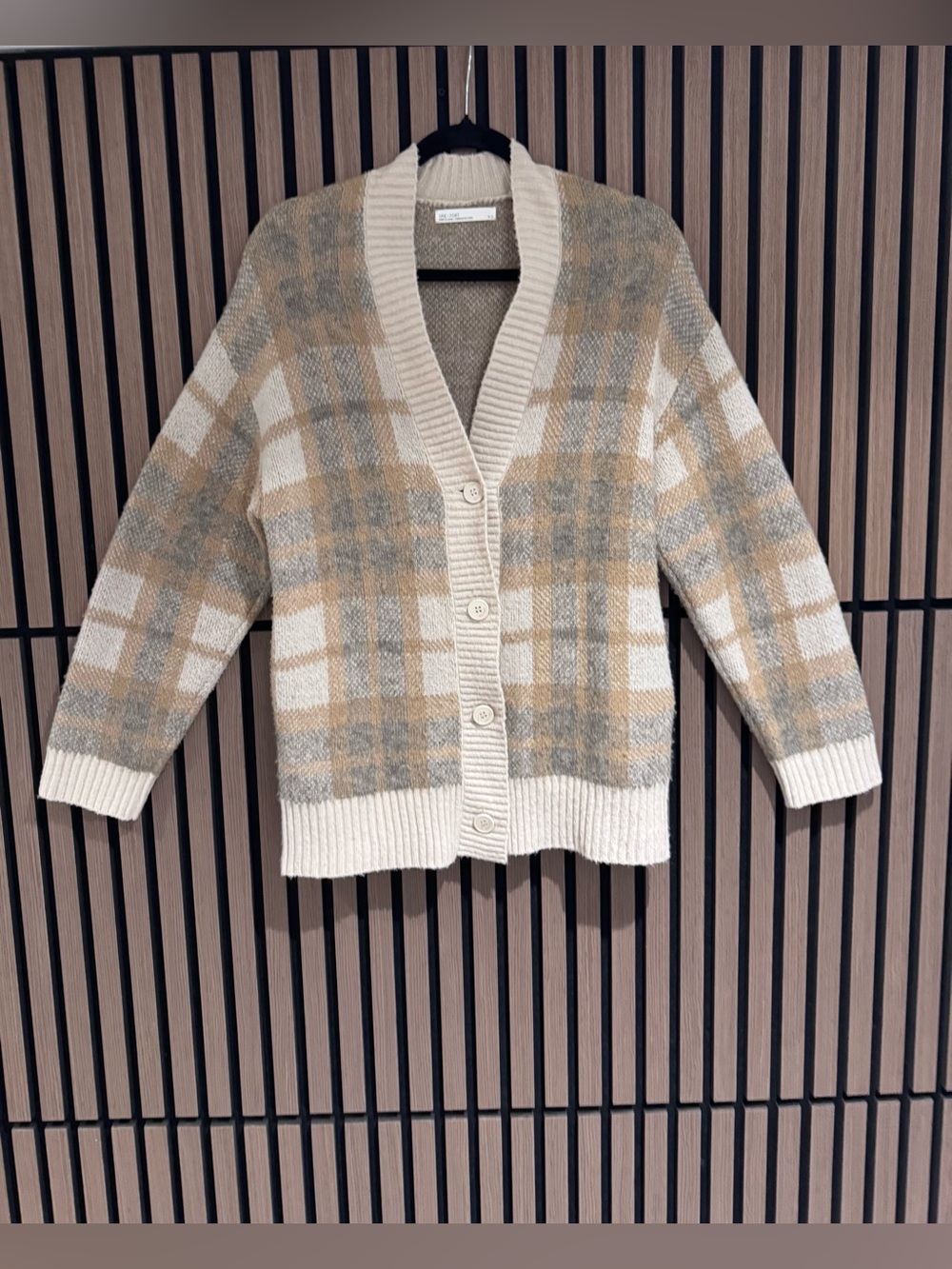 OAK + FORT Plaid Button-Front Cardigan in Beige, Cream & Gray